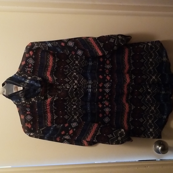 Top - Picture 1 of 2